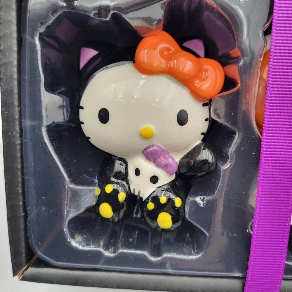 Hello Kitty Halloween Salt &‎ Pepper Shakers Hand Crafted Painted Pumpkin Cat